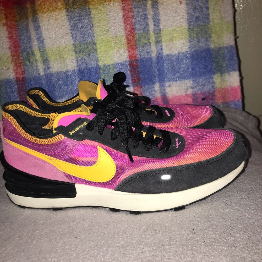 Nike runners - Picture 2 of 3